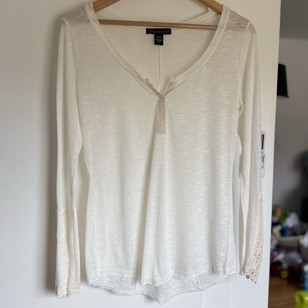 Socialite Y2K Sheer Henley Top Size L White Vintage Crochet Lace Sleeves Classic